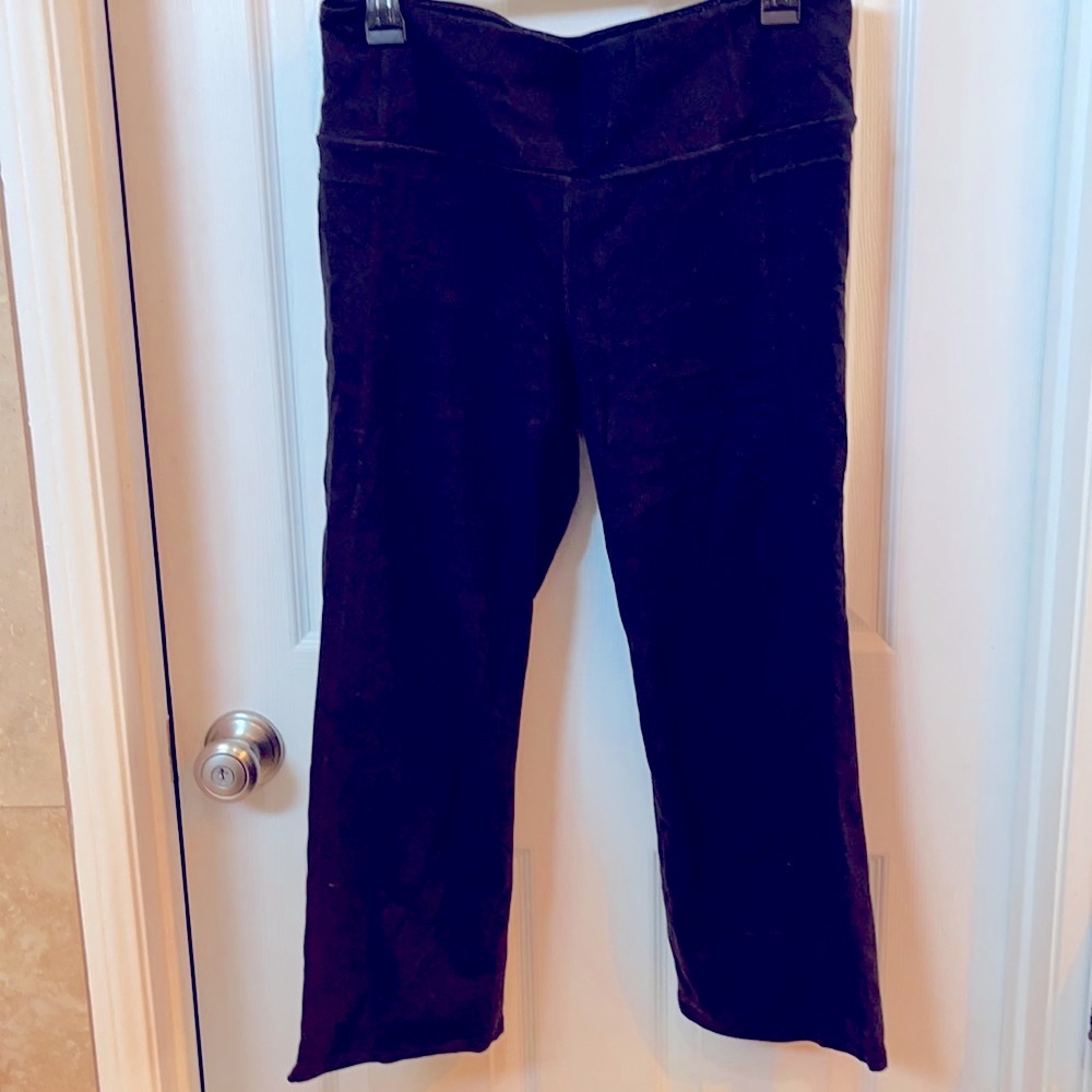 Athleta crops with slit on back of leg